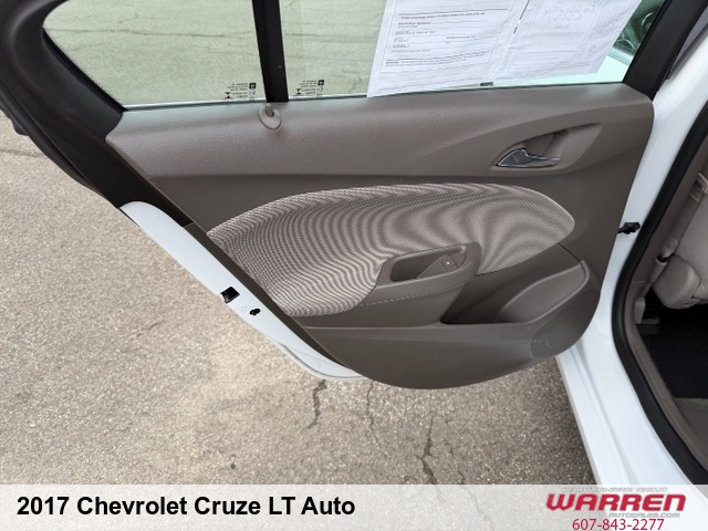 2017 Chevrolet Cruze LT Auto