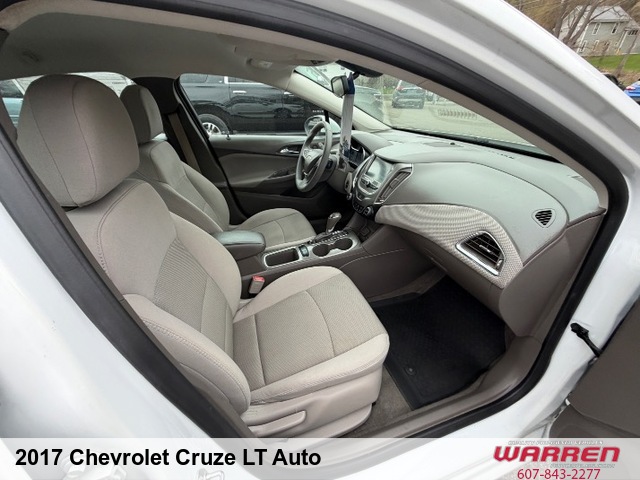 2017 Chevrolet Cruze LT Auto